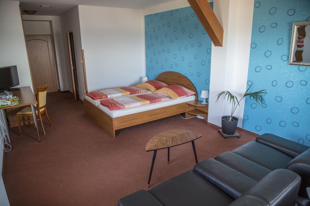 Wellness Hotel Vyhlidka Náchod Dış mekan fotoğraf